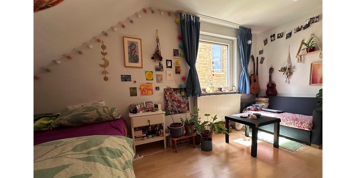 Schlafzimmer Teilansicht 1